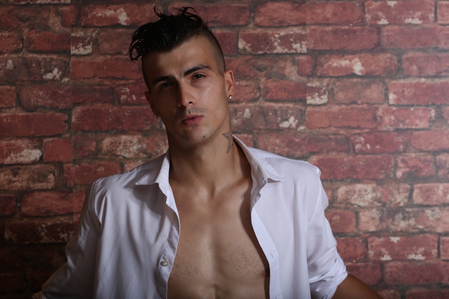 Феноменалният танцьор Васил Дипчиков, номиниран за наградата „Стоян Камбарев“ 2020