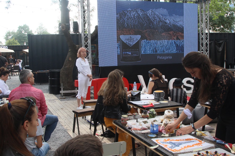 TEDxVitoshaLive: Uncharted – едно събитие на живо сред дърветата на Quartal Food Park в София. Ирена Комитова