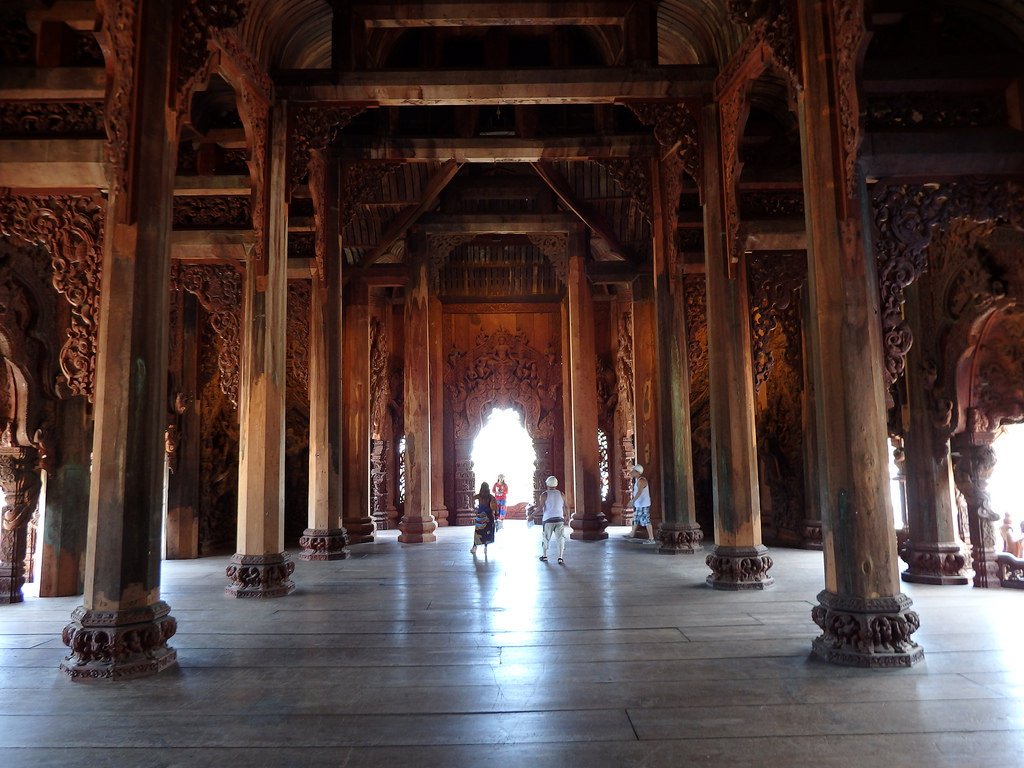 Светилището на истината в Тайланд е построено без нито един пирон