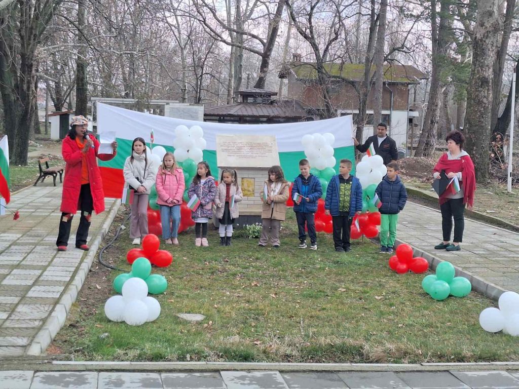 Село Бяла река отпразнува 3 март с поезия